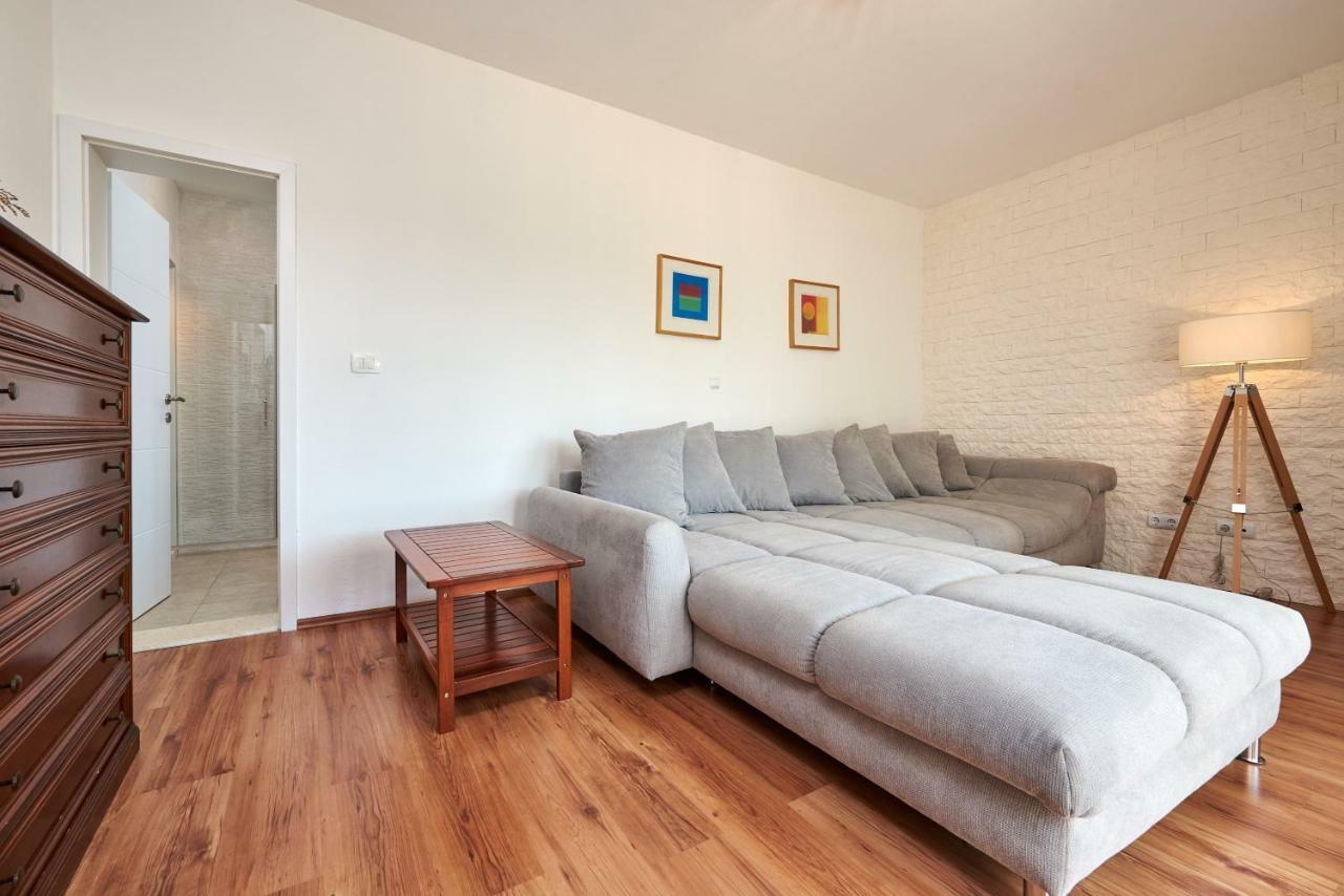 Apartmani Sara I Klara Трогир Экстерьер фото