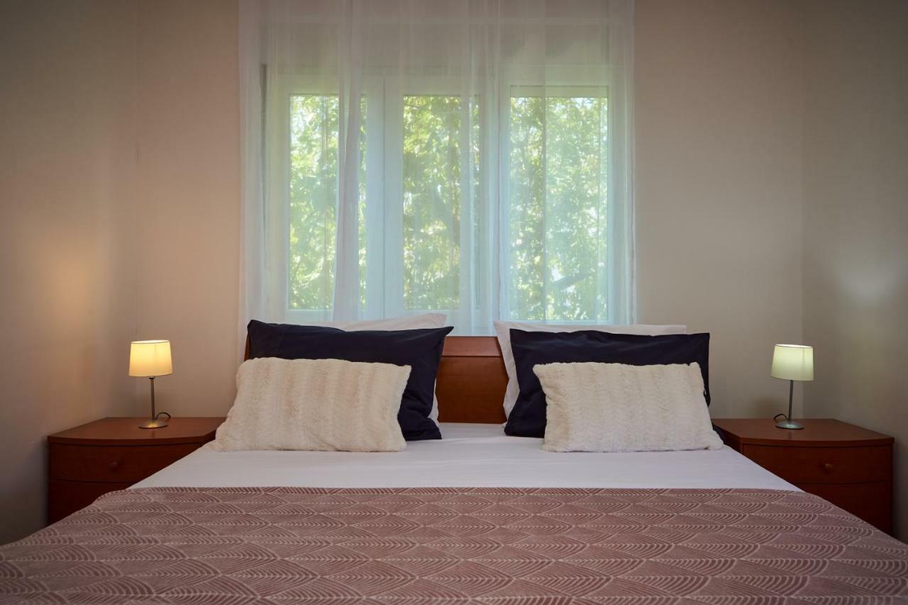Apartmani Sara I Klara Трогир Экстерьер фото